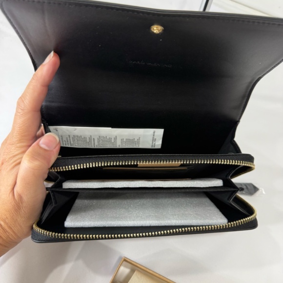 NWT Valentino bu Mario crossbody /wallet - Picture 3 of 4